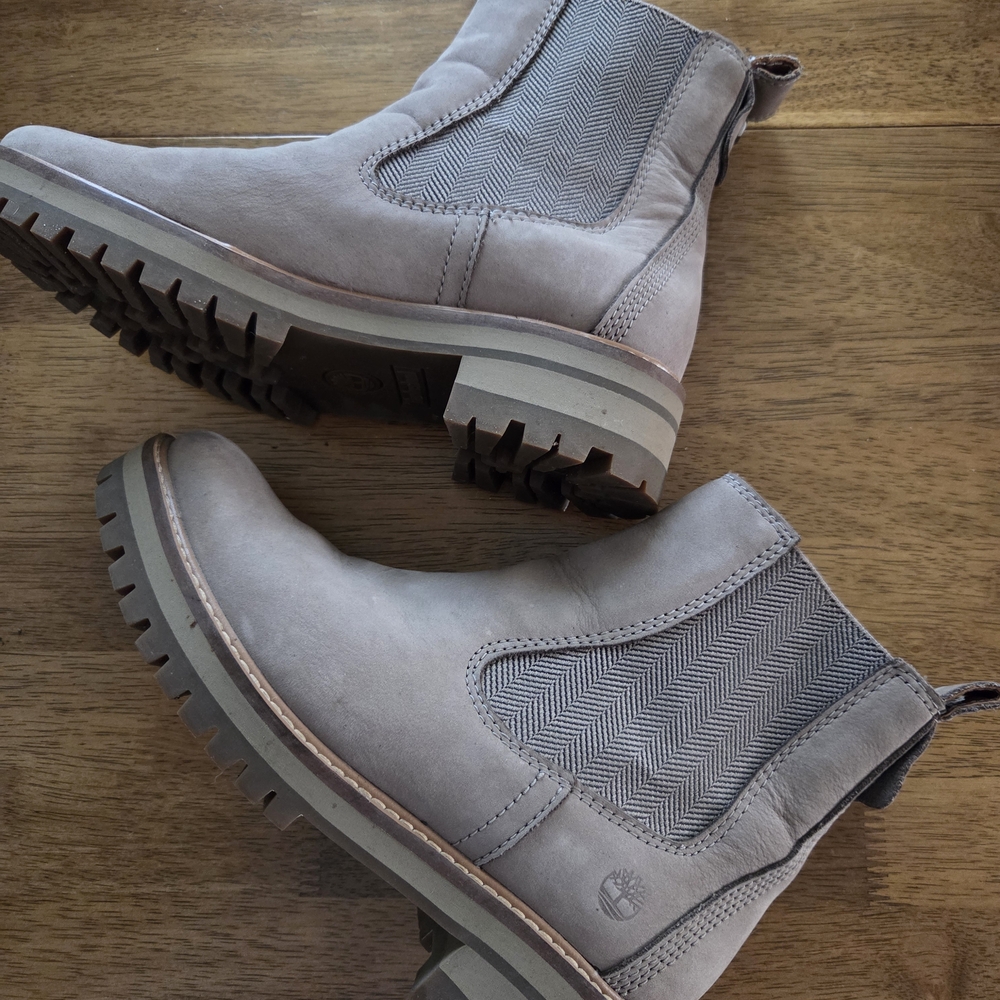 Timberland Women's Light Gray Chelsea Boots
